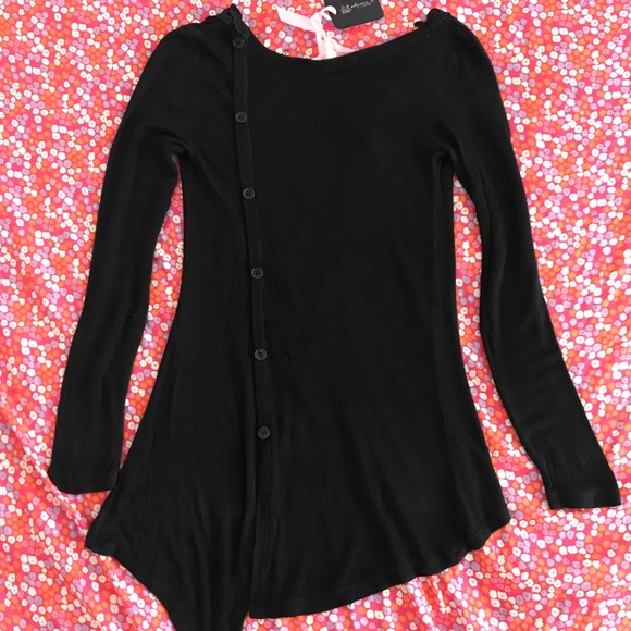 Beautiful knitted sweater - Picture 2 of 5